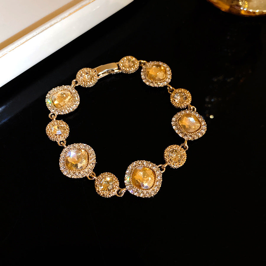 Vintage Geometric Rhinestone Inlay Alloy Bracelet for Women