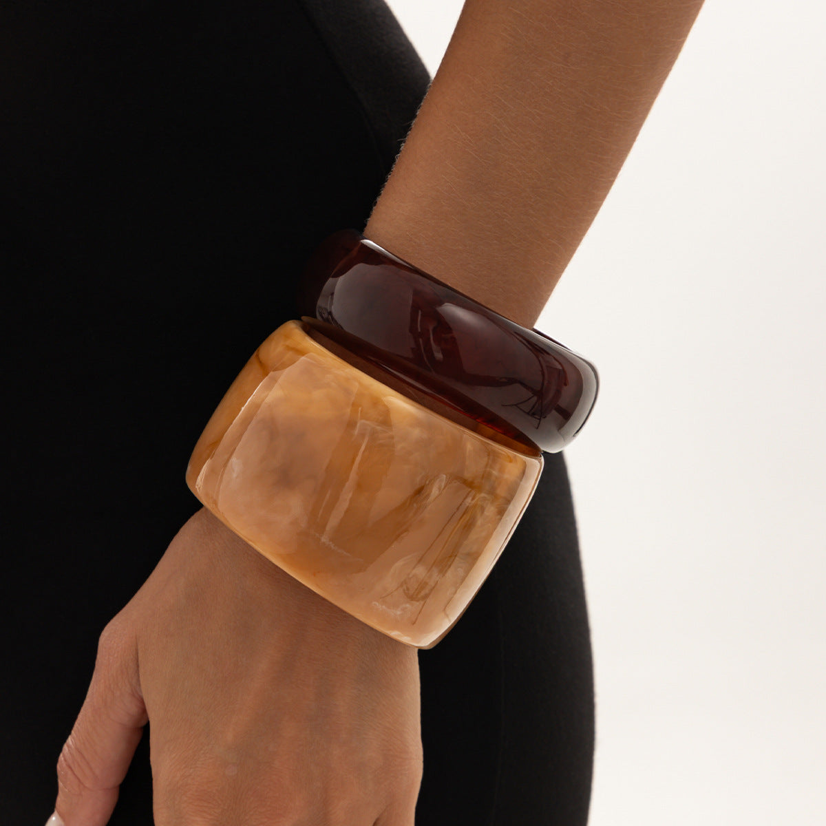 Vintage Geometric Gradient Resin Wide Cuff Bracelet for Women