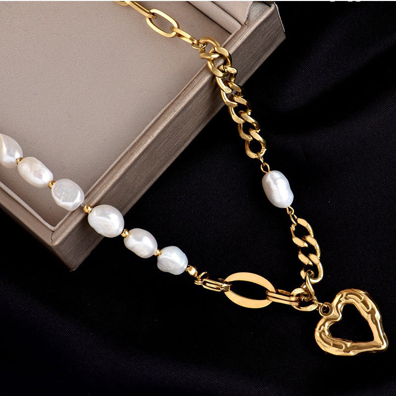 Minimalist Retro Titanium Steel Heart Pendant Necklace with Plated Finish for Women