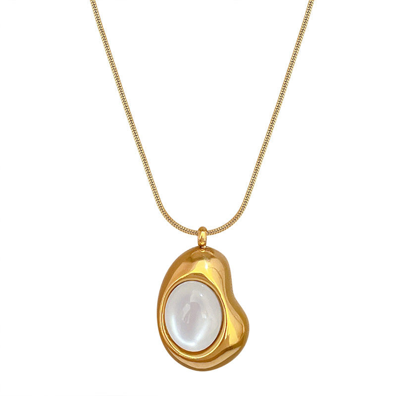 Catena clavicola minimalista geometrica in acciaio al titanio con motivo floreale