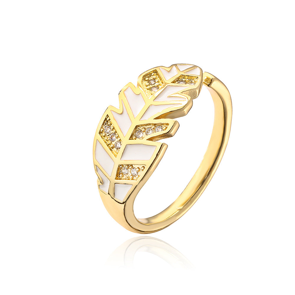 Anello Minimalista Geometrico a Foglia in Rame con Placcatura in Oro e Intarsio in Zircone per Donne