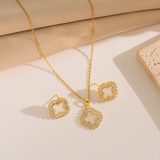 Conjunto de Collar Minimalista con Copo de Nieve Geométrico y Trébol de Cuatro Hojas, con Colgante de Acero de Titanio y Cadena de Serpiente