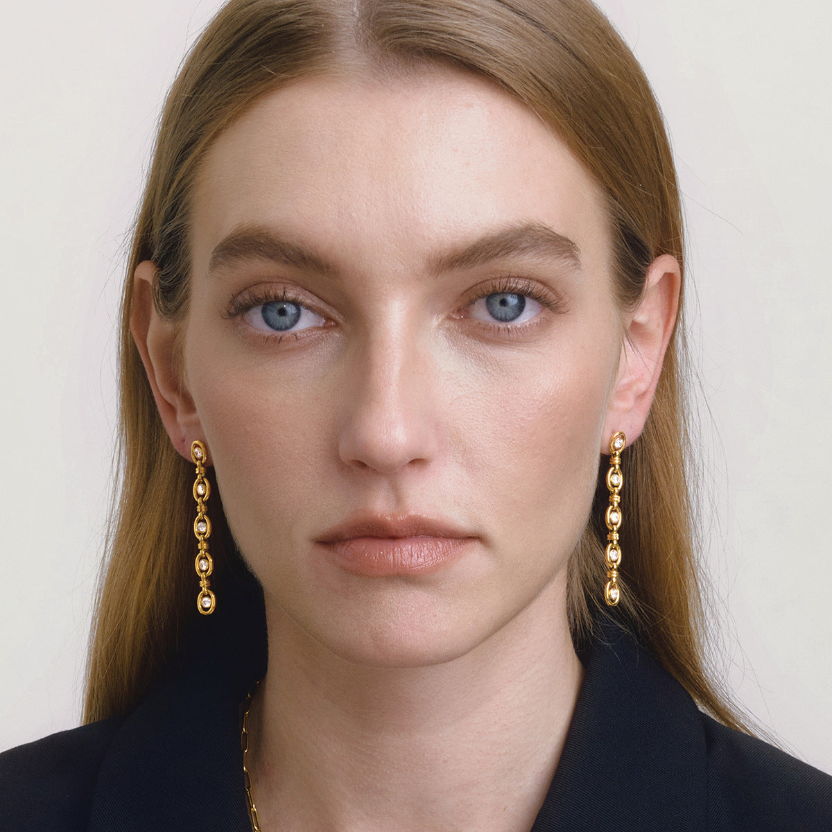 Elegantes Pendientes Colgantes con Borla de Acero Inoxidable PVD de Circonita Cúbica de Diseño Geométrico para Mujer