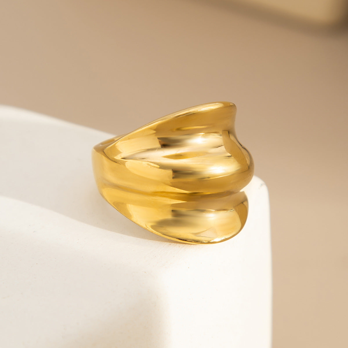 Minimalist Geometric Zinc Alloy Plated Irregular Ring for Women