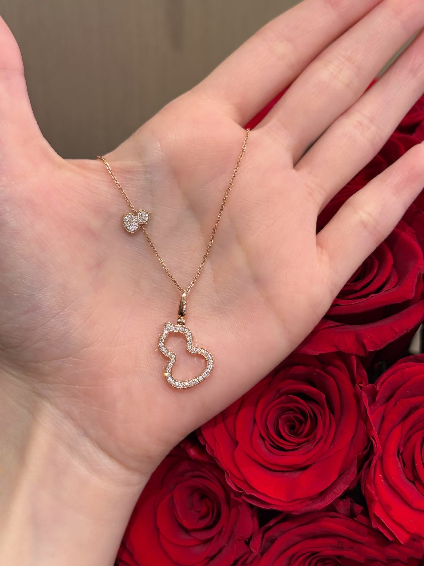 Collana con ciondolo a zucca stile cinese vintage con intarsi in cristallo e agata rossa, placcata in oro 18K su rame