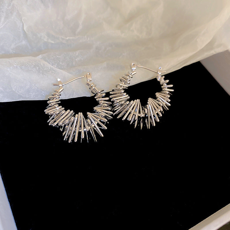 Orecchini a Nappa Geometrici Minimalisti in Metallo Placcato con Perni in Argento Sterling