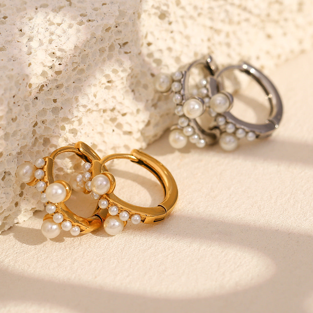 Pendientes Minimalistas Geométricos de Acero Inoxidable con Baño de Oro de 18K y Detalles de Pequeñas Perlas para Mujer