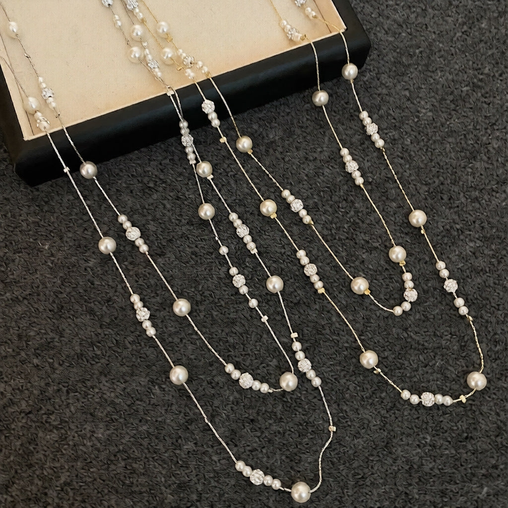 Collana a catena da donna vintage elegante geometrica con perle e intarsio di strass, leggera