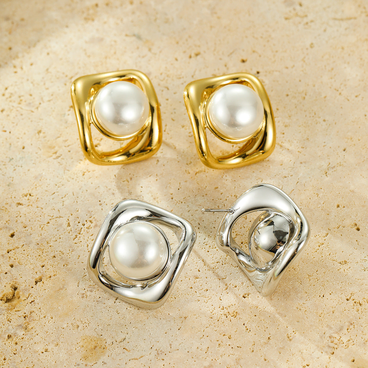 Orecchini da donna con perle finte quadrate cave in acciaio inossidabile placcato oro 18 carati Fashion OL