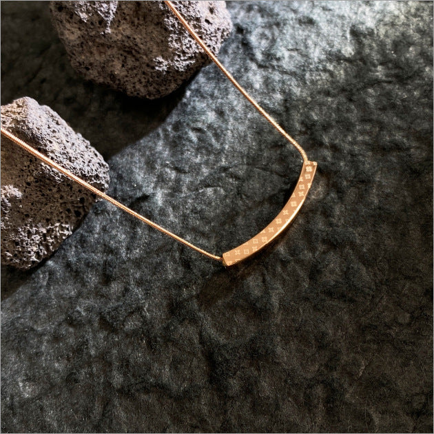 Minimalist U-Shape Titanium Steel Plated Necklace for Women