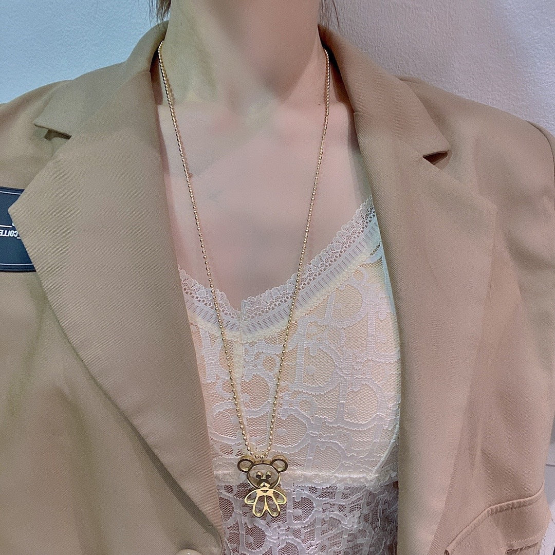 Collana con ciondolo a orsetto vuoto dolce minimalista in acciaio al titanio con finitura placcata su catena a serpente da donna