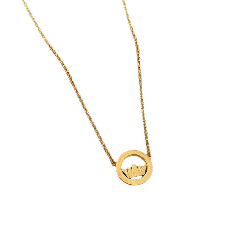 Collana Elegante da Donna con Ciondolo a Corona Placcato Oro in Acciaio al Titanio con Design Geometrico e Motivo Floreale, Delicata Catena alla Clavicola