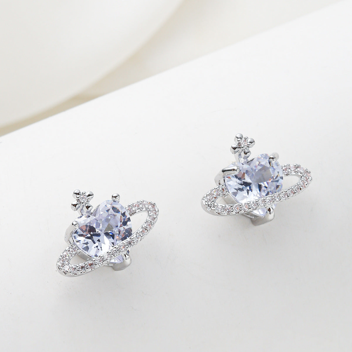 Minimalist Heart-Shaped Copper Stud Earrings with Zircon Inlay for Women