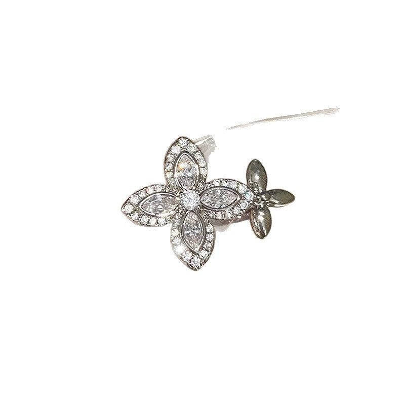 Elegante Anillo Abierto Floral de Estilo Francés para Mujer Hecho de Cobre con Incrustaciones de Circonitas, Anillo de Moda de Lujo Minimalista para el Dedo Índice