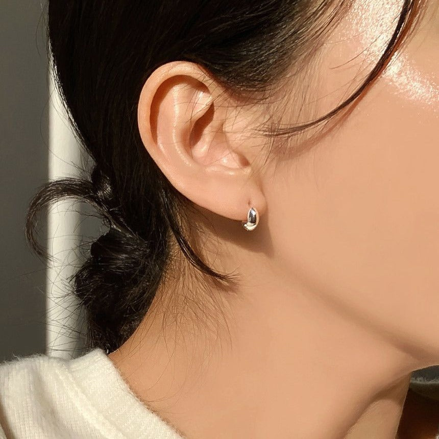 Minimalist Oval-Shaped 925 Sterling Silver Ear Clips with Plated Finish for Women