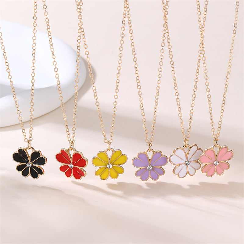 Collar con colgante esmaltado con forma de lazo floral dulce para niñas con dije de aleación y detalles de pedrería