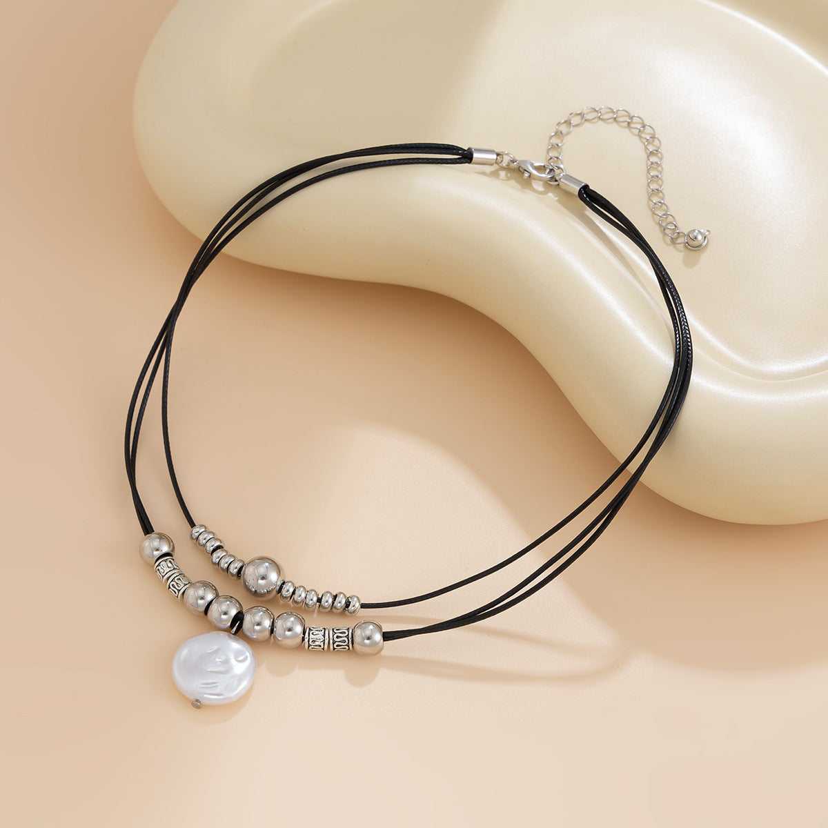 Collar con colgante geométrico minimalista de imitación de perla y borla para mujer