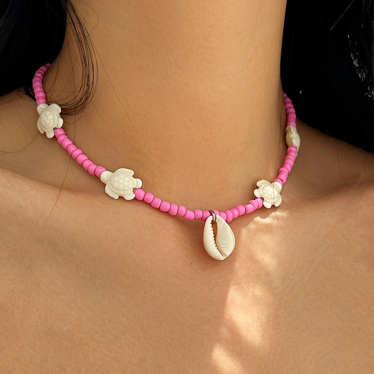 Collana in resina a forma di stella a tema spiaggia vintage da donna con ciondolo a conchiglia e catena a sfere perline
