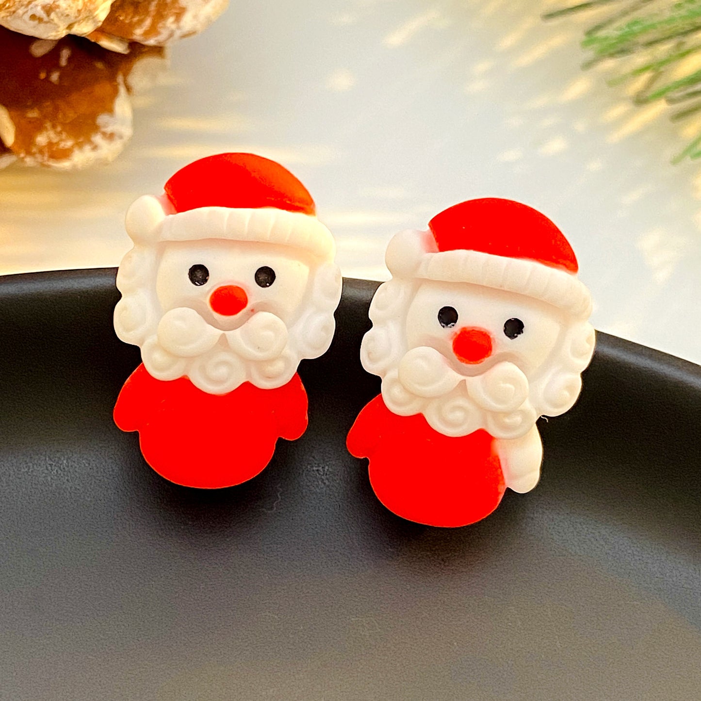 Aretes de resina con diseño de Árbol de Navidad, Papá Noel, Campana, Guantes, Botas y Reno con acabado chapado, para mujer