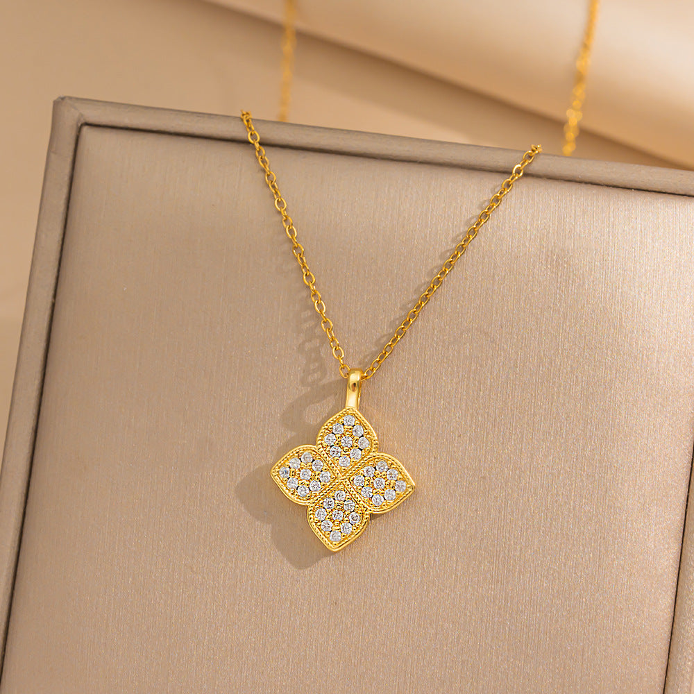 Minimalist Geometric Titanium Steel Necklace for Women with Gold Plating Locket Chain Fashion Accessory