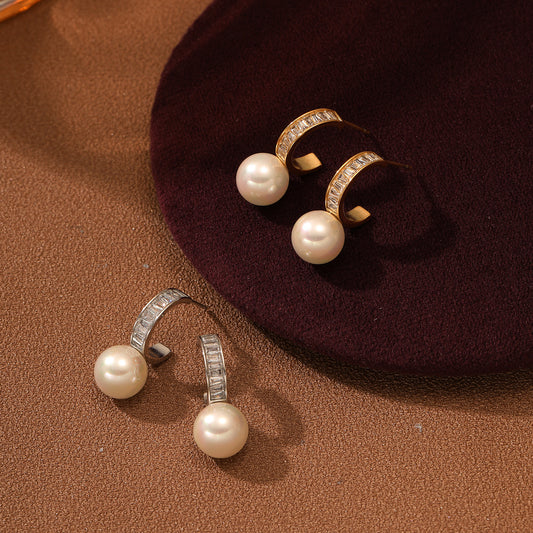Pendientes de acero inoxidable para mujer con diseño geométrico y acabado chapado, con perlas incrustadas de circonia en forma de C, estilo lujo