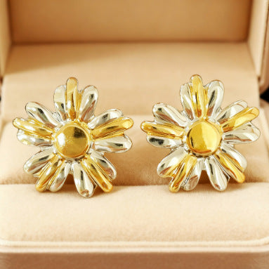 Elegantes Aretes Florales de Acero Inoxidable con Baño de Oro para Mujer