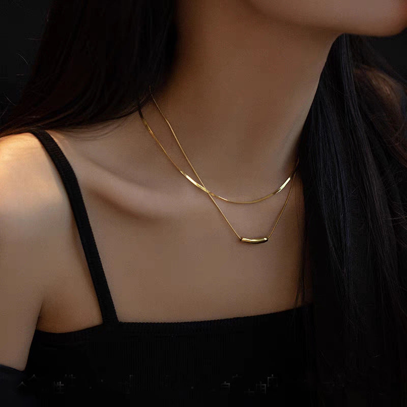 Collana Minimalista a Catena Serpentina a Doppio Strato in Acciaio al Titanio a Forma di Melanzana con Finitura Placcata da Donna