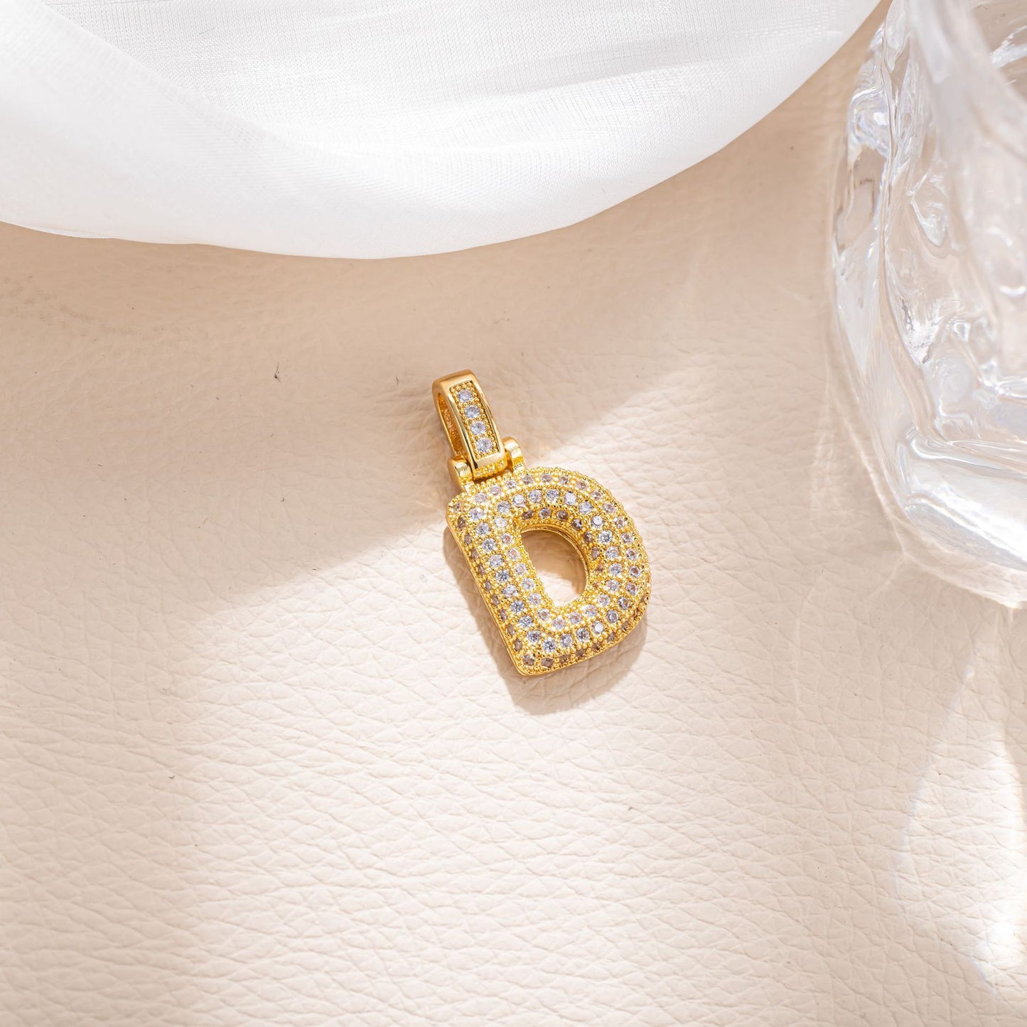 Minimalist Hip-hop Micro Inlaid Cubic Zirconia Letter Brass Pendant Necklace