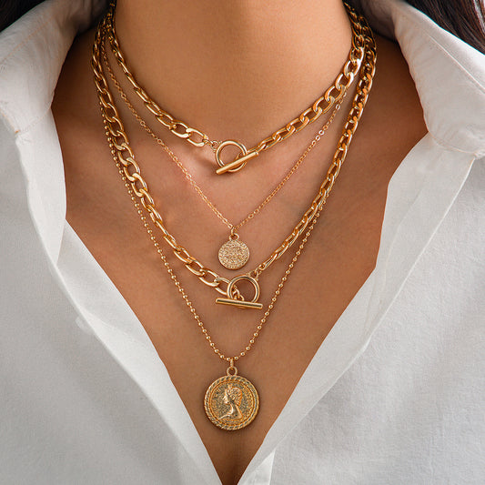 Collana con ciondolo geometrico stile punk da donna con struttura in lega e finitura galvanizzata