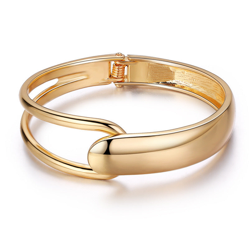 Minimalist Geometric Alloy Plated Bracelet for Casual Commute