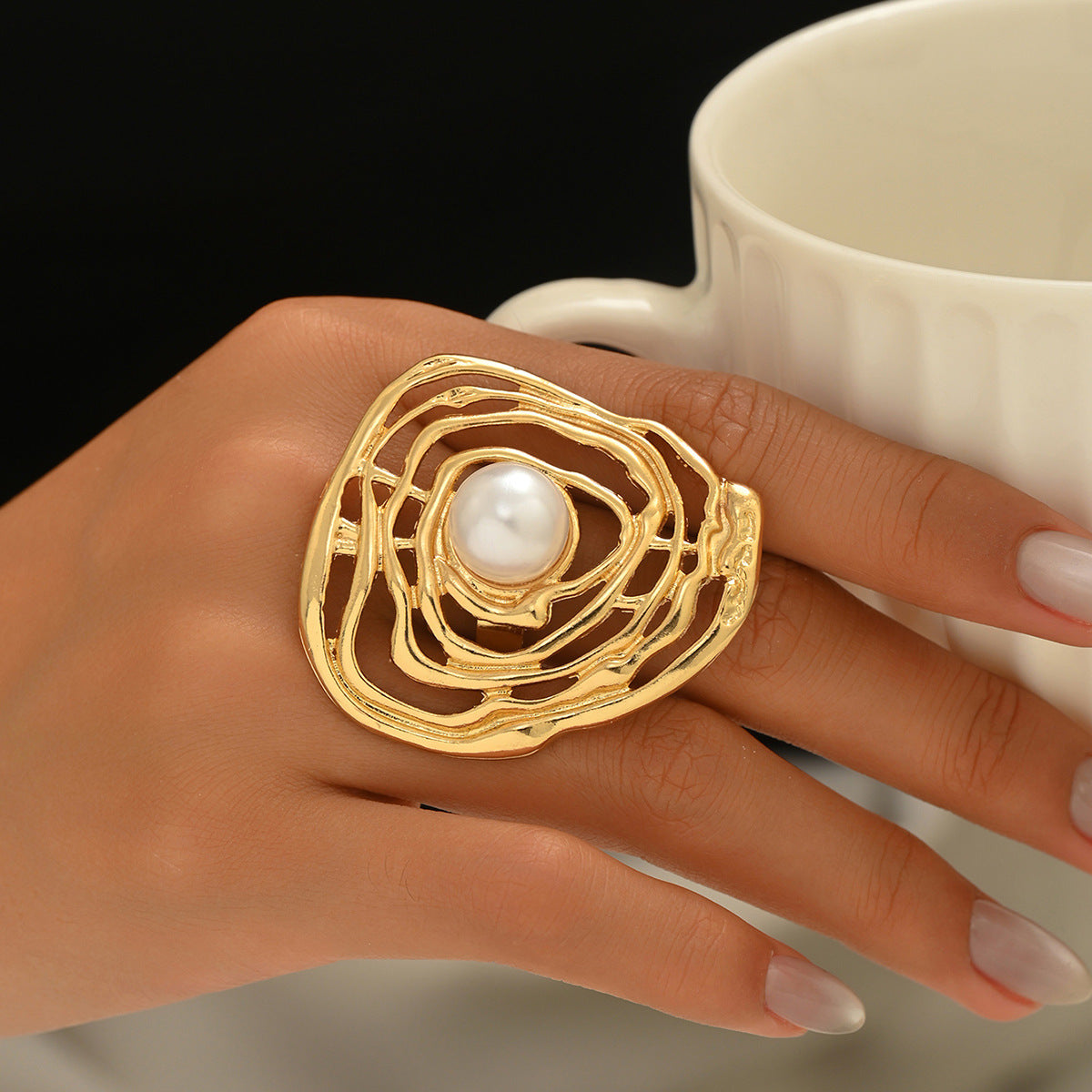Anillo abierto minimalista de cobre con diseño floral geométrico e incrustaciones de perlas para mujer
