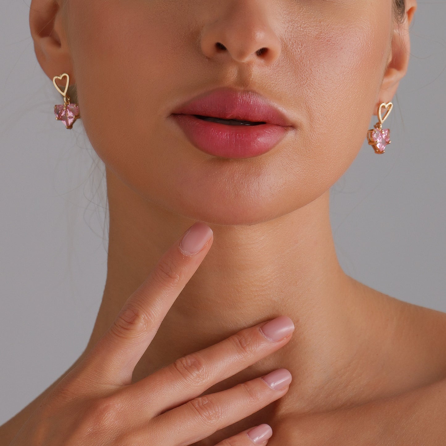 Vintage Style Heart-Shaped Zirconia Stud Earrings in Zinc Alloy with Electroplated Finish for Women