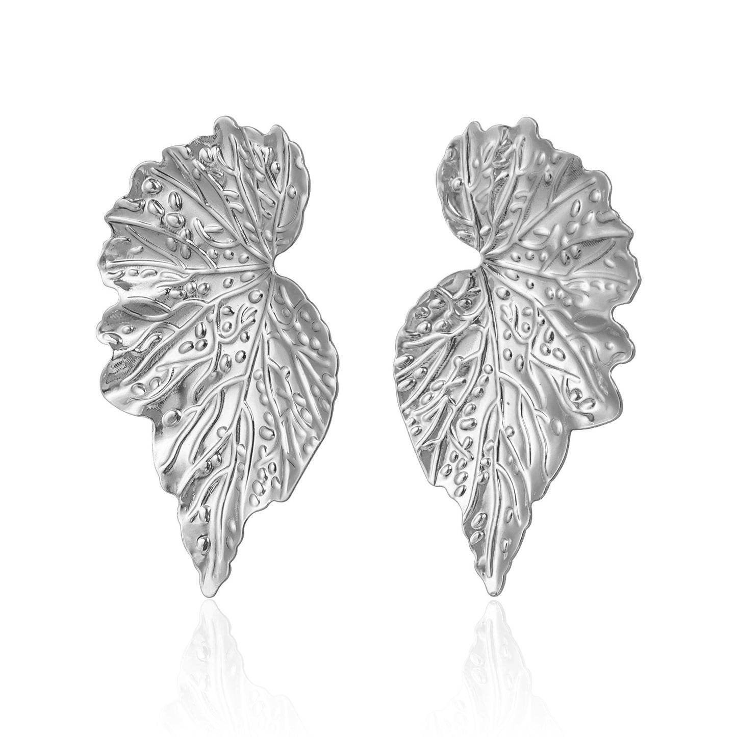 Vintage Style Three-Dimensional Leaf-Shaped Earrings for Women Made of Zinc Alloy with Plated Finish