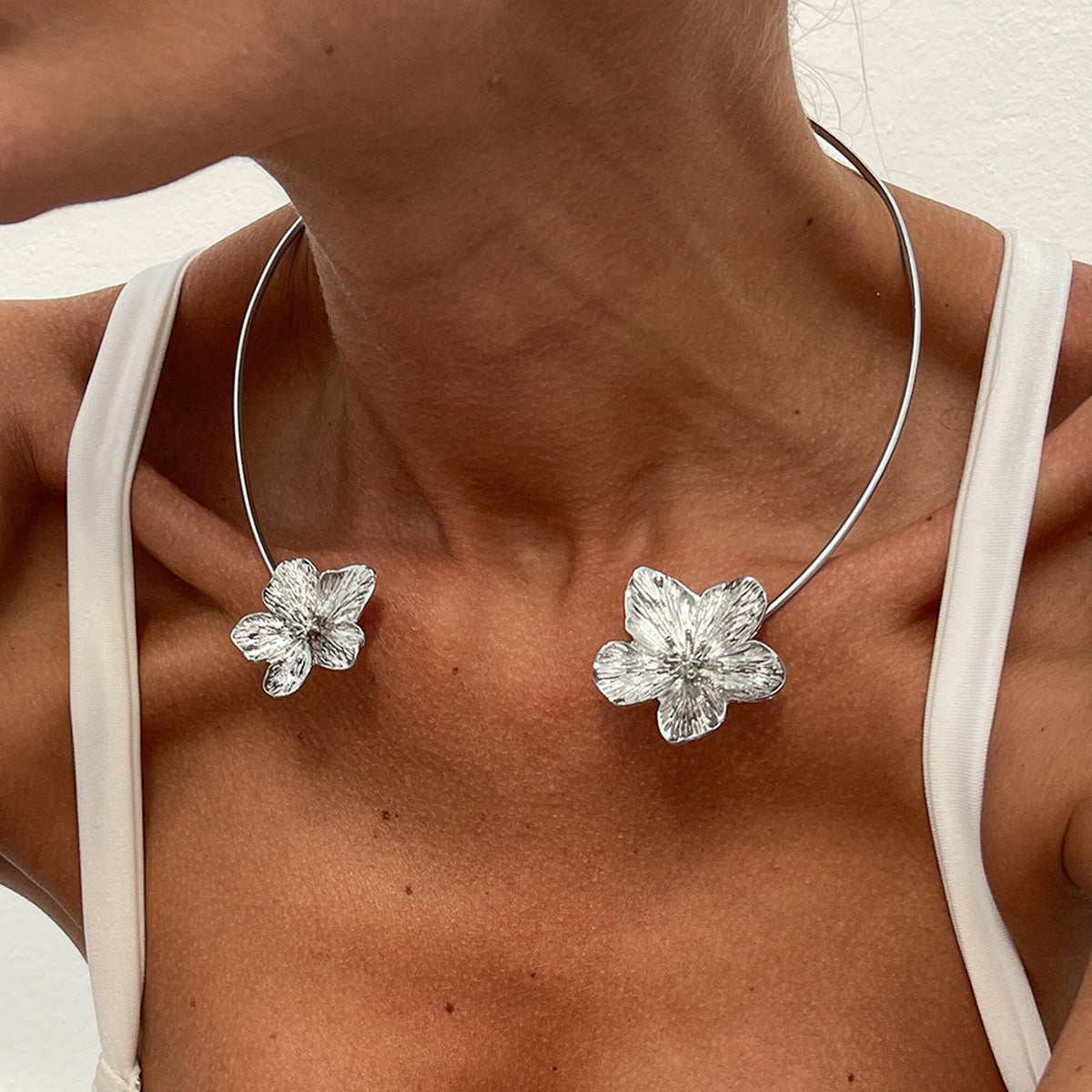 Collana girocollo da donna in lega a forma di stella e fiore in stile vacanza con tema spiaggia e oceano