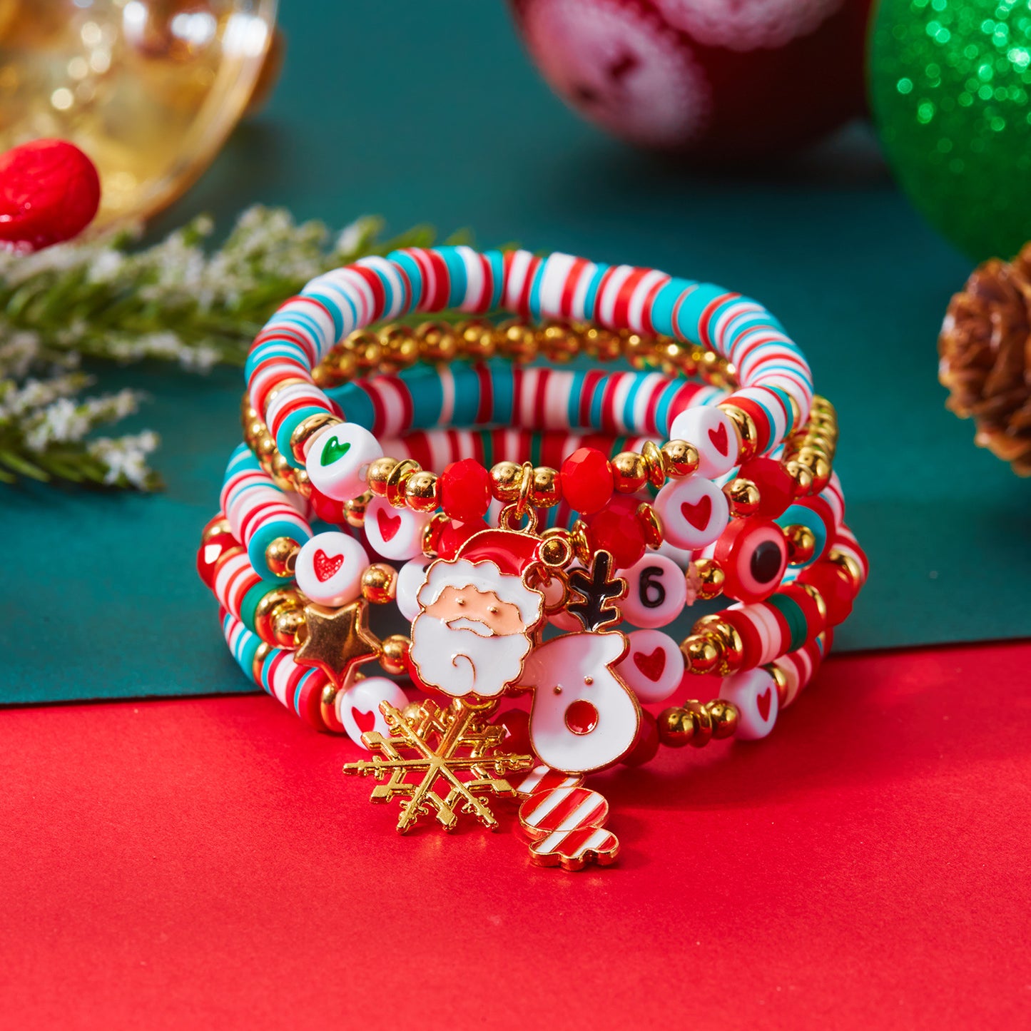 Handmade Alloy Christmas Tree Snowflake Santa Pendant Bracelet Set for Women with Festive Holiday Theme