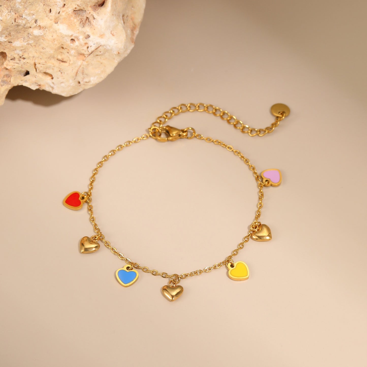 Fashionable OL Style Heart-Shaped Stainless Steel Bracelet with Plating Finish, Colorful and Tarnish-Resistant for Women