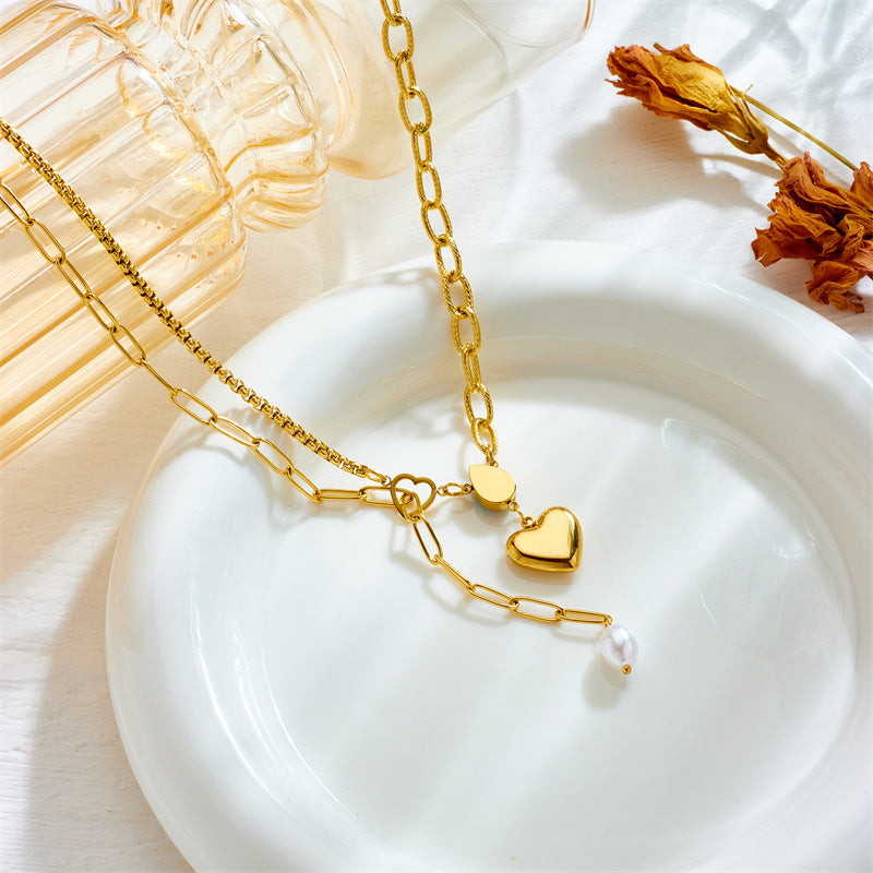 Collar con colgante de corazón de perla minimalista para mujer, de acero de titanio con acabado chapado