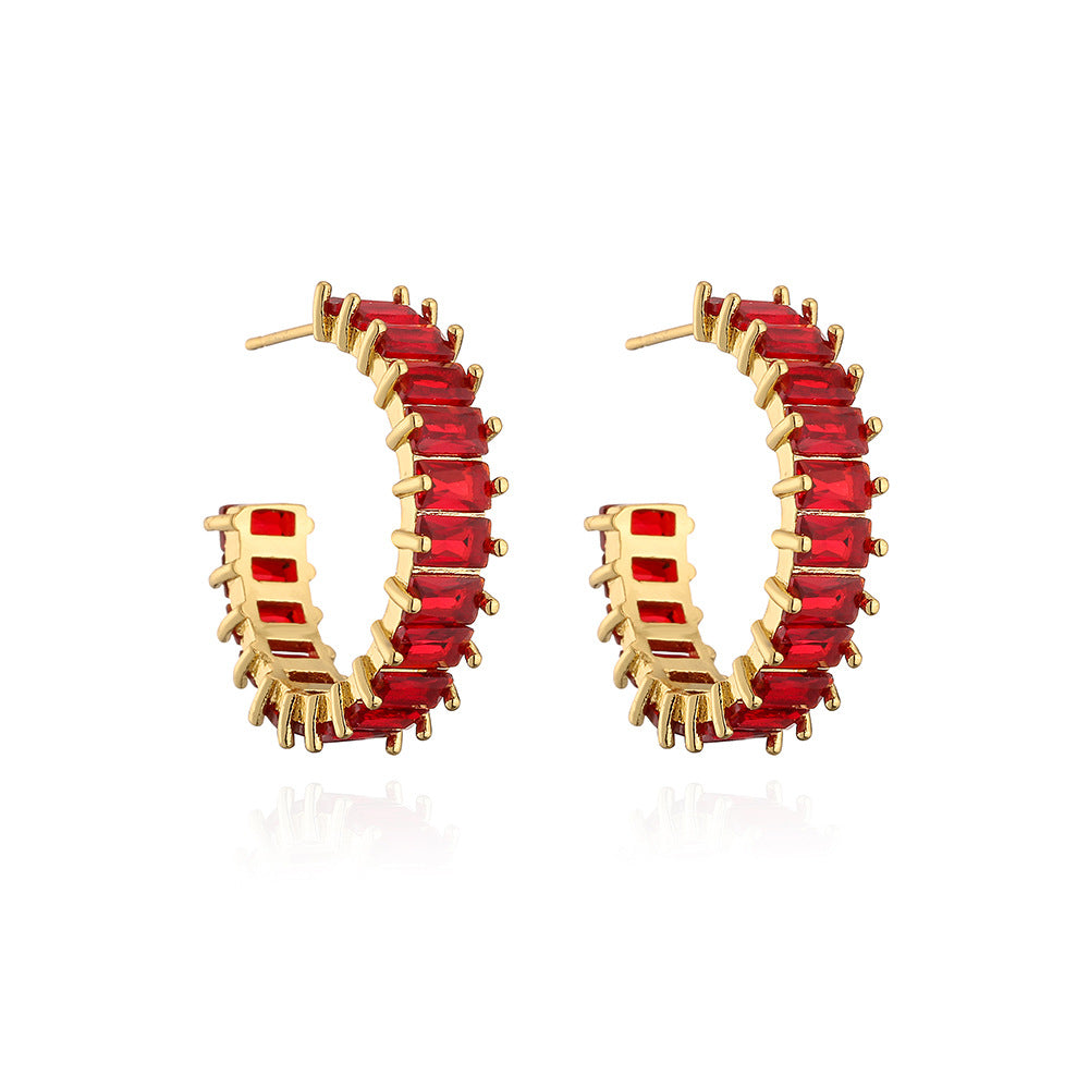 Orecchini da donna minimalisti geometrici asimmetrici in rame con zirconi e placcatura in oro 18K