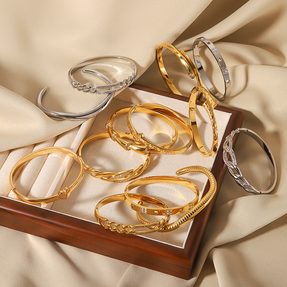 Ins Style Asymmetrical Heart Geometric Stainless Steel Bracelet with 18K Gold Plating for Women