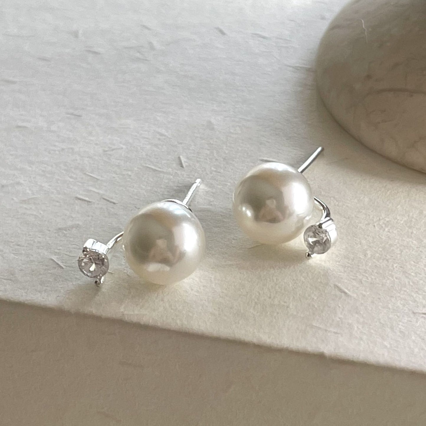 Minimalist Pearl and Zircon Stud Earrings in 925 Sterling Silver with Gold Plating