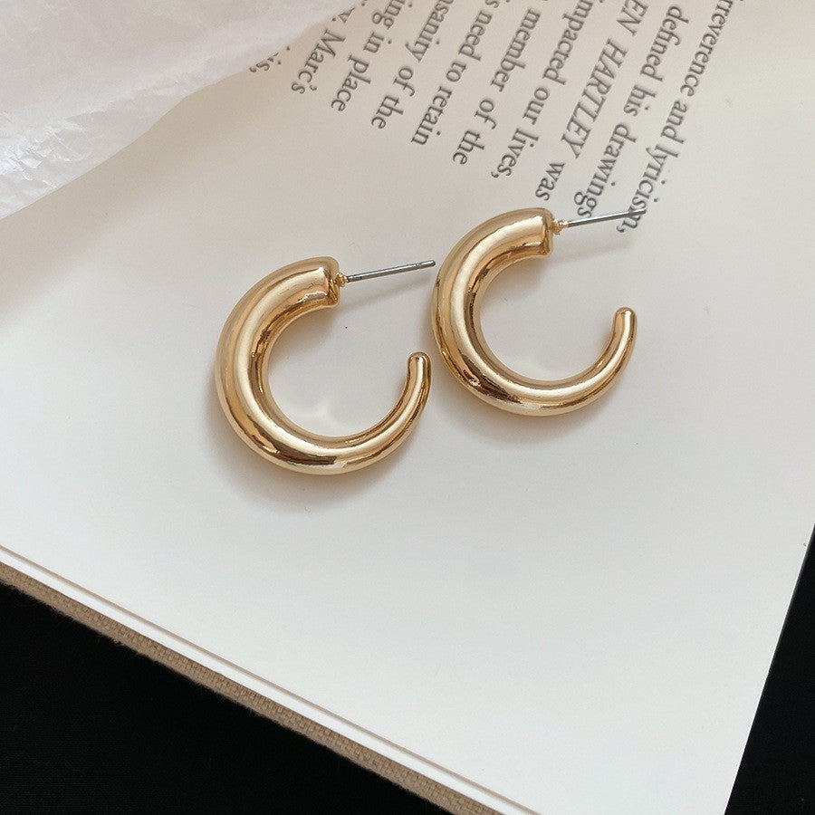 Orecchini a perno geometrici minimalisti in metallo con finitura placcata da donna, gioielli per l'orecchio lussuosi, alla moda e versatili per tutti i giorni