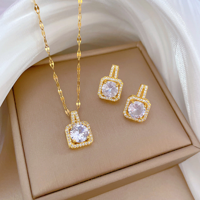 Luxury Fresh and Sweet Plated Brass Zircon Micro-Pave Earrings and Necklace Set