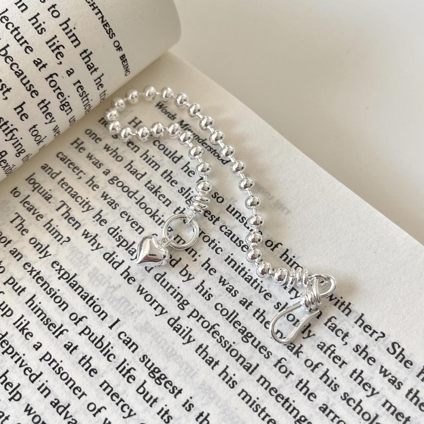 Minimalist Heart-Shaped 925 Sterling Silver Bracelet with Polished Beads and Electroplated Finish