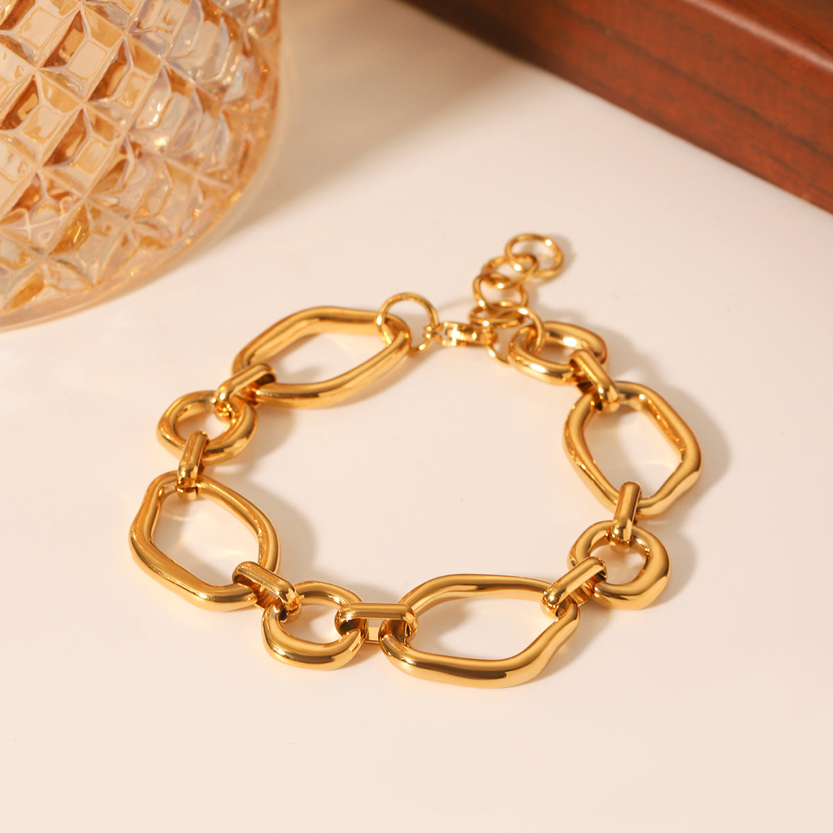 Bracciale da donna minimalista irregolare geometrico in acciaio inossidabile con finitura placcata gioielleria di lusso