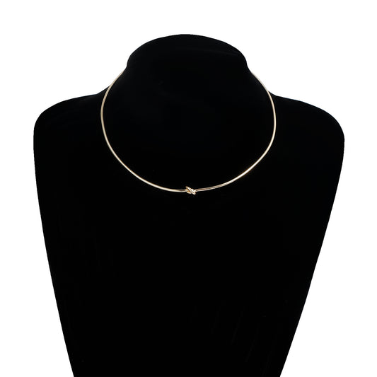 Elegant Geometric Round Iron Choker Necklace with Titanium Steel Pendant for Unisex
