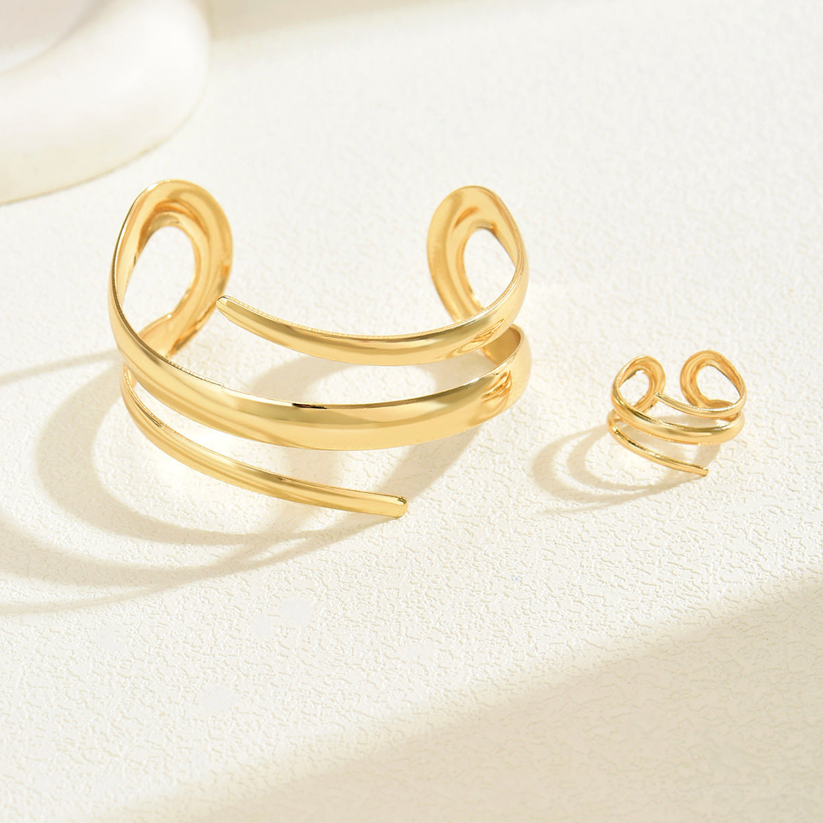 Set di bracciale e anello alla moda geometrica da donna, lega elettroplaccata, design a serpente e ragno con elementi esagonali, ovali e lineari