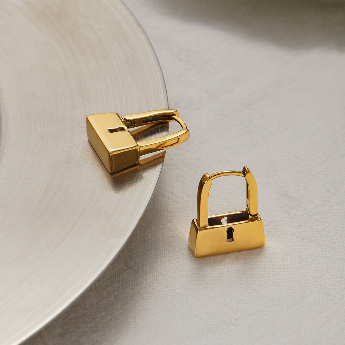 Orecchini geometrici in acciaio inossidabile placcato oro da donna, accessorio di moda minimalista, orecchini a perno in acciaio al titanio ipoallergenico