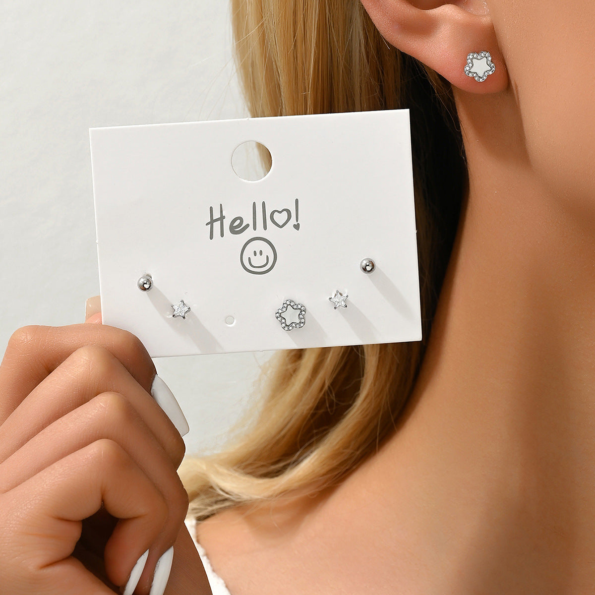 Pendientes de Cobre Irregulares Minimalistas con Forma de Estrella e Incrustaciones de Zirconia para Mujer
