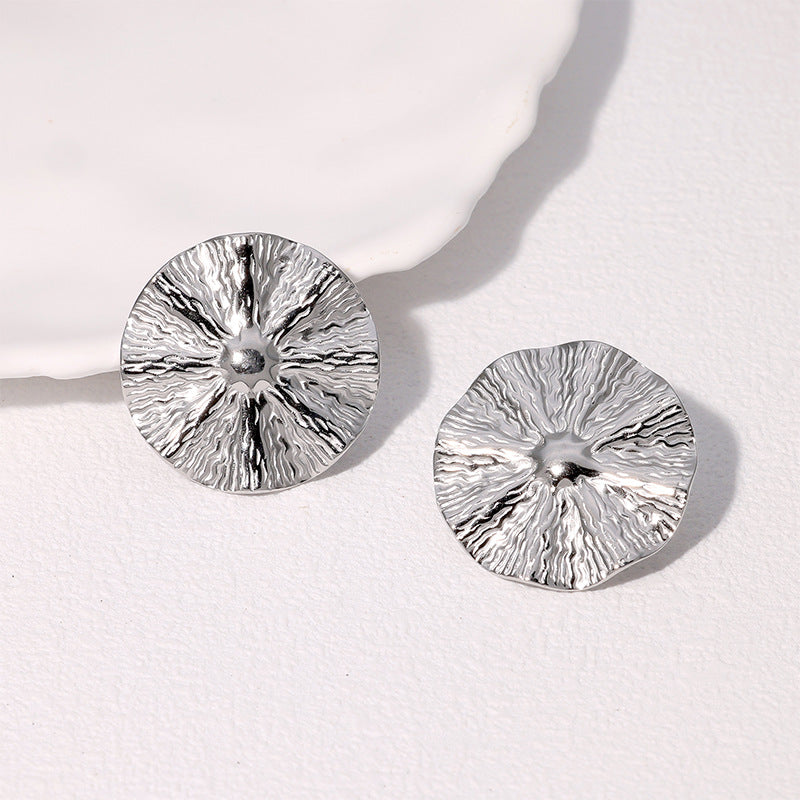 Orecchini a perno da donna in acciaio inossidabile placcato oro 18K con motivo a foglia geometrico alla moda