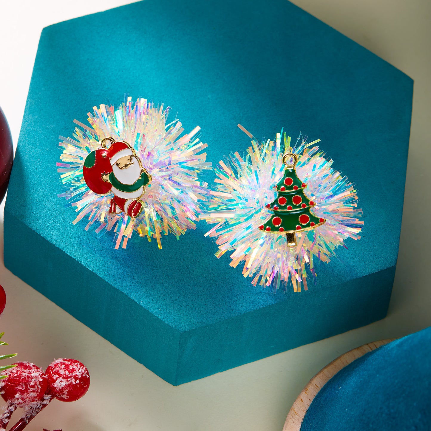 Pendientes de Navidad asimétricos con diseño de Papá Noel, alce, botas, campana y copo de nieve para mujer, de aleación chapada en oro